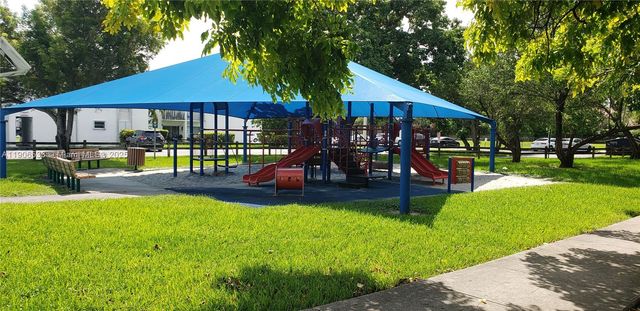 7220 SW 94th Pl G2, Miami, FL 33173