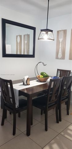 7220 SW 94th Pl G2, Miami, FL 33173