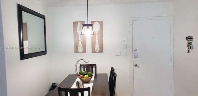 7220 SW 94th Pl G2, Miami, FL 33173