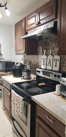 7220 SW 94th Pl G2, Miami, FL 33173