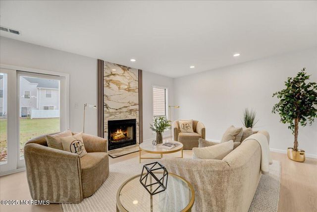 34 Portland Place, Morganville, NJ 07751