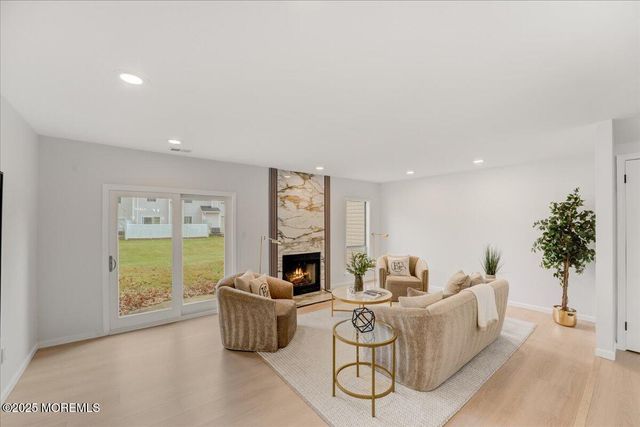 34 Portland Place, Morganville, NJ 07751