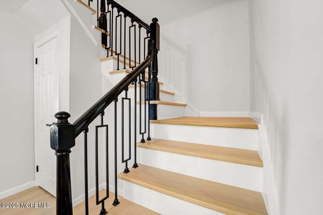 34 Portland Place, Morganville, NJ 07751