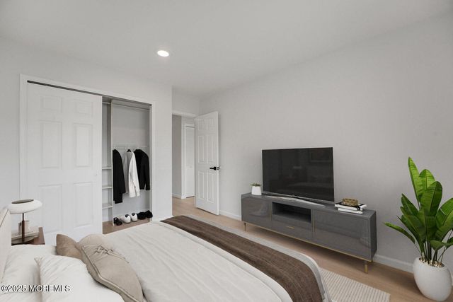 34 Portland Place, Morganville, NJ 07751