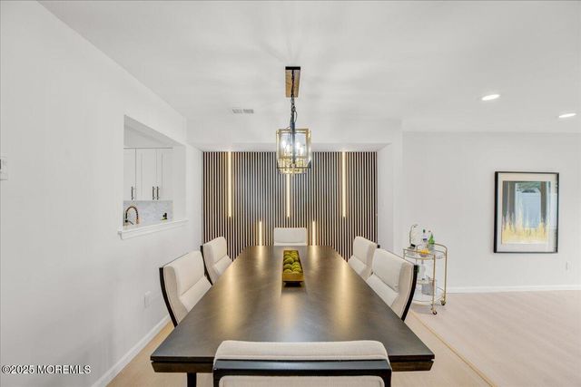 34 Portland Place, Morganville, NJ 07751