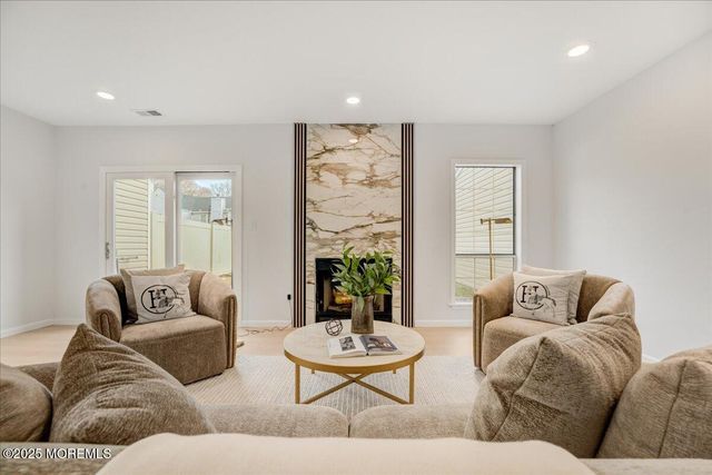 34 Portland Place, Morganville, NJ 07751