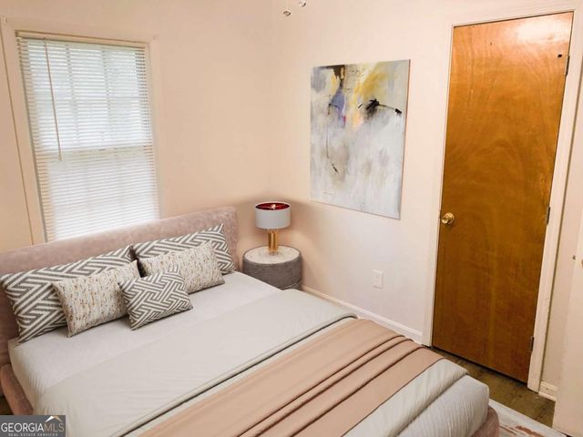 1551 Ferno Drive NW, Atlanta, GA 30318