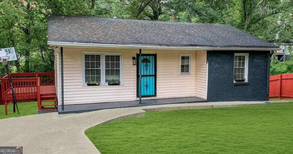 1551 Ferno Drive NW, Atlanta, GA 30318