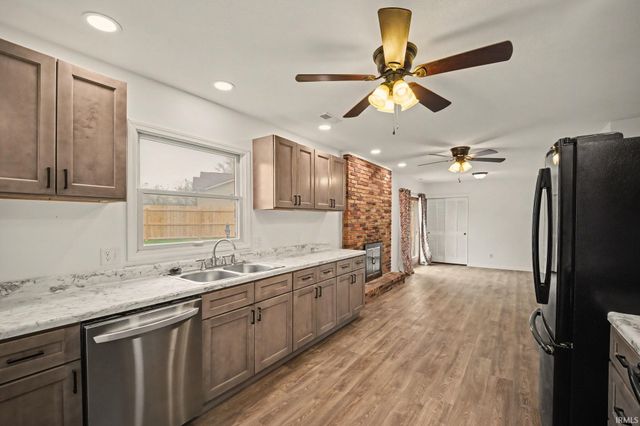 1705 S Jackson Street, Marion, IN 46953