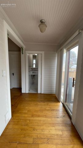 1011 N Corona Street A, Colorado Springs, CO 80903