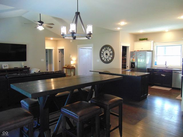 860 N Abigail Lane, Ellettsville, IN 47429