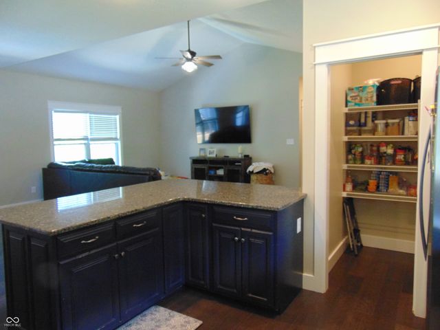 860 N Abigail Lane, Ellettsville, IN 47429