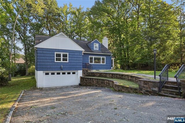 192 Rensselaer Road, Essex Fells, NJ 07021
