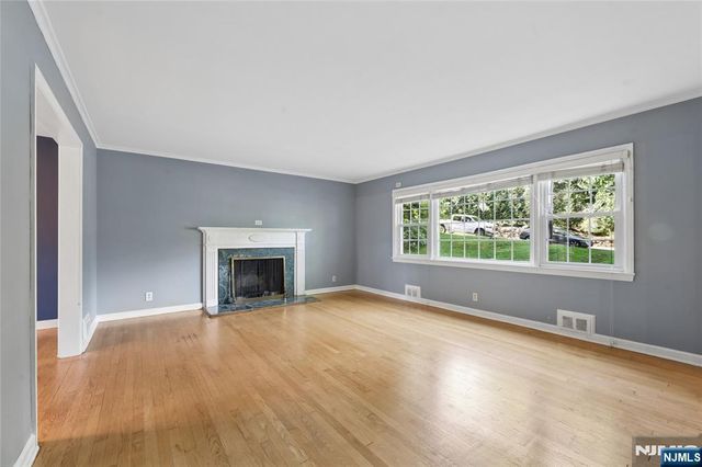 192 Rensselaer Road, Essex Fells, NJ 07021