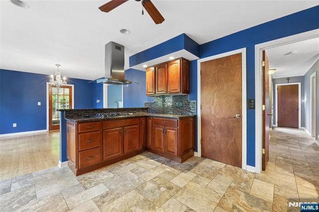 192 Rensselaer Road, Essex Fells, NJ 07021