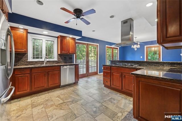 192 Rensselaer Road, Essex Fells, NJ 07021