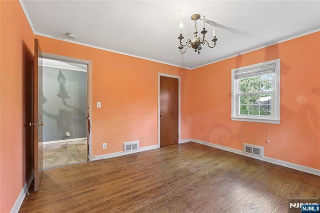192 Rensselaer Road, Essex Fells, NJ 07021