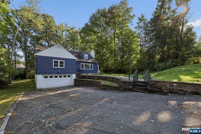 192 Rensselaer Road, Essex Fells, NJ 07021