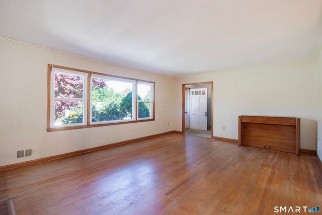 571 Avon Drive, Orange, CT 06477