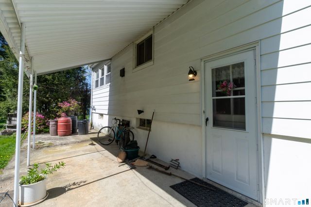 571 Avon Drive, Orange, CT 06477