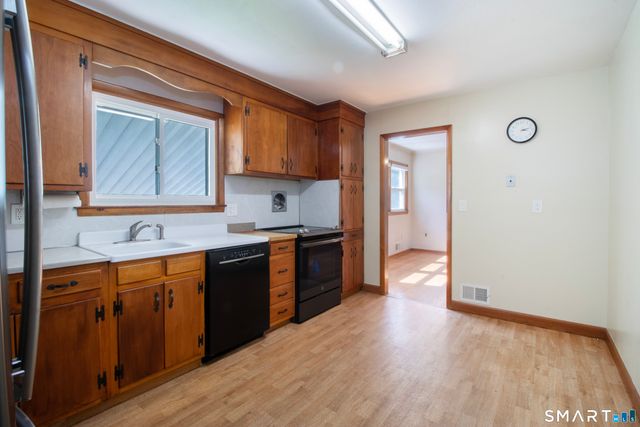571 Avon Drive, Orange, CT 06477