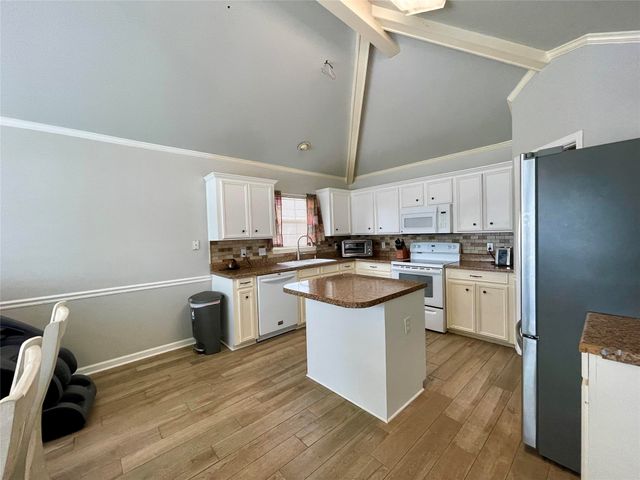 5846 Bayou Drive, Bossier City, LA 71112