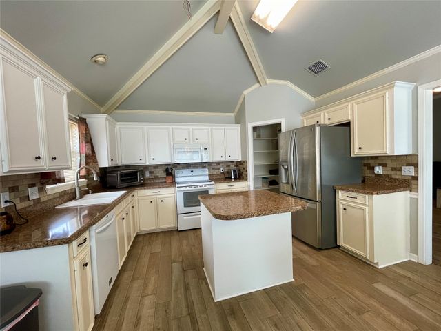 5846 Bayou Drive, Bossier City, LA 71112