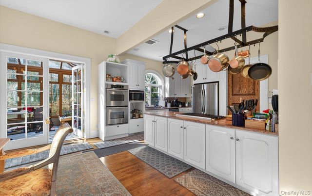 38 Tiffany Road, Oyster Bay Cove, NY 11771