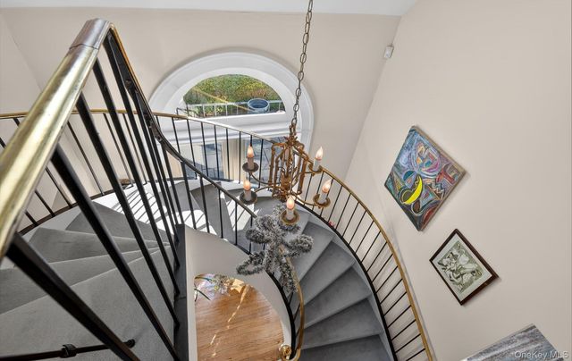 38 Tiffany Road, Oyster Bay Cove, NY 11771