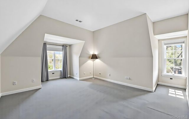 38 Tiffany Road, Oyster Bay Cove, NY 11771