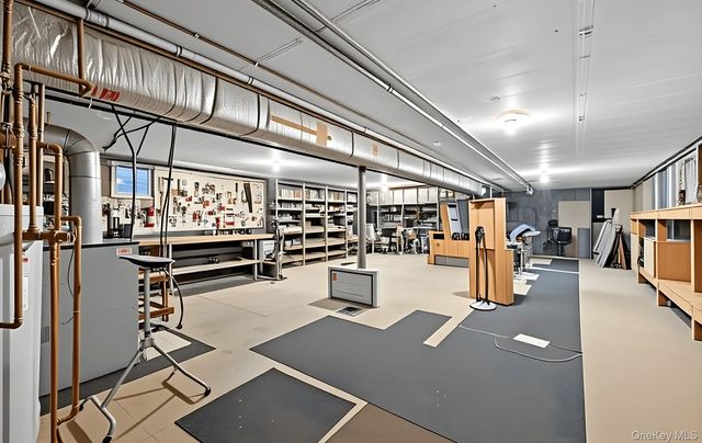 38 Tiffany Road, Oyster Bay Cove, NY 11771