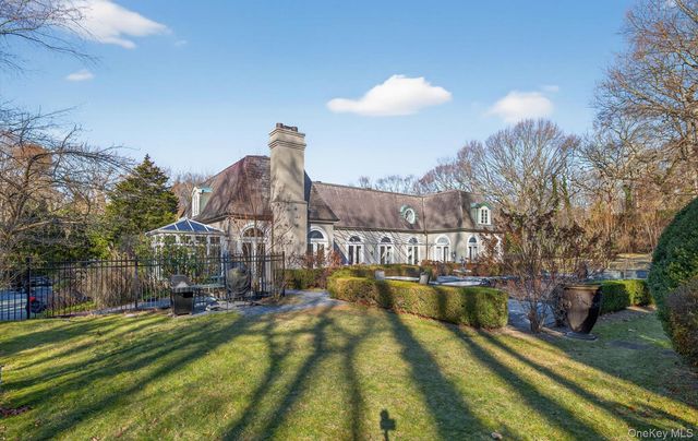 38 Tiffany Road, Oyster Bay Cove, NY 11771