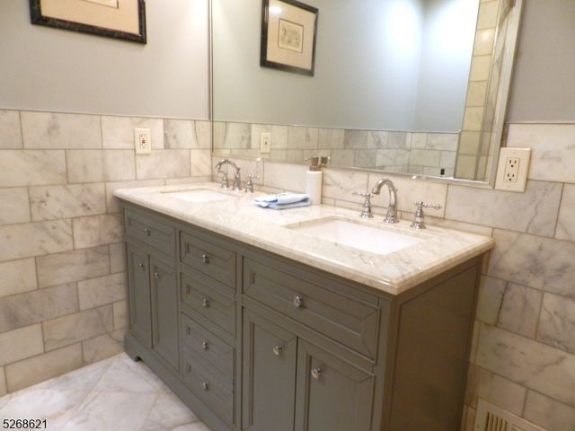 18 Stone Drive, West Orange Twp., NJ 07052