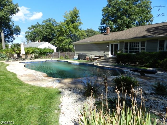 18 Stone Drive, West Orange Twp., NJ 07052