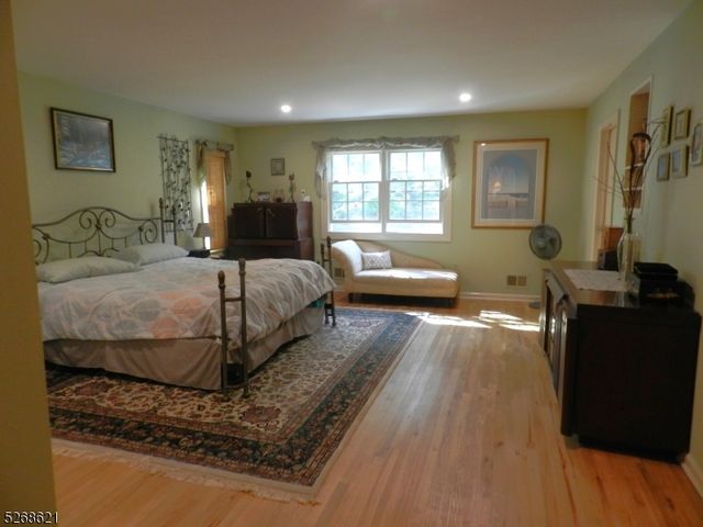 18 Stone Drive, West Orange Twp., NJ 07052