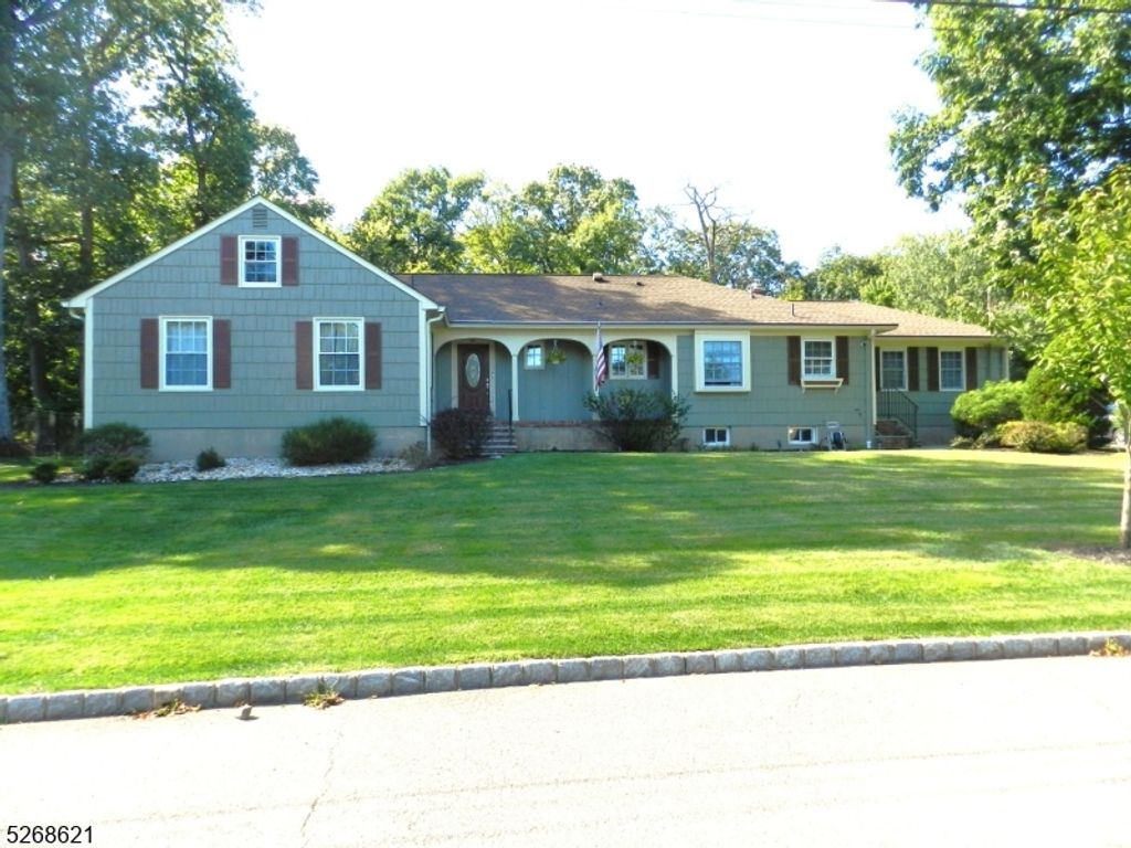 18 Stone Drive, West Orange Twp., NJ 07052