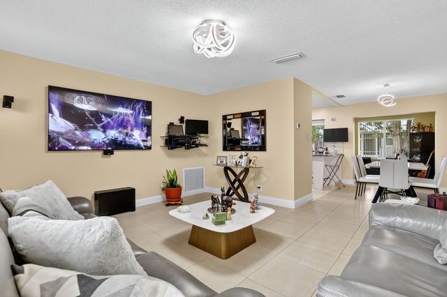 6945 NW 14th Street, Margate, FL 33063