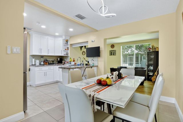 6945 NW 14th Street, Margate, FL 33063