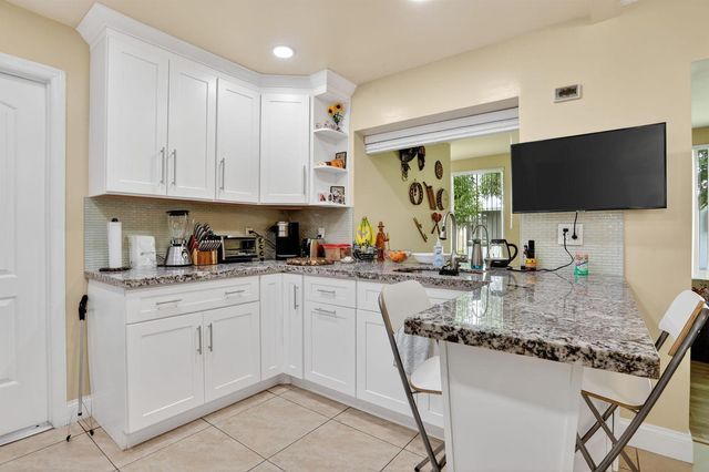 6945 NW 14th Street, Margate, FL 33063