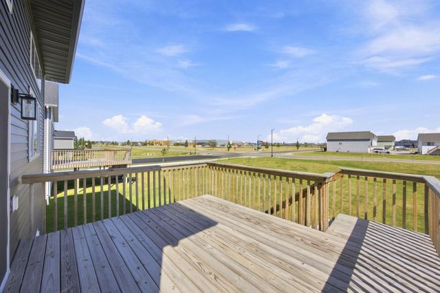 7318 Madelyn Lane S, Fargo, ND 58104