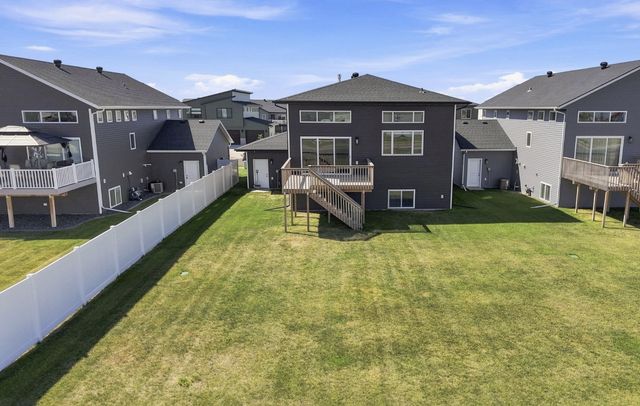 7318 Madelyn Lane S, Fargo, ND 58104