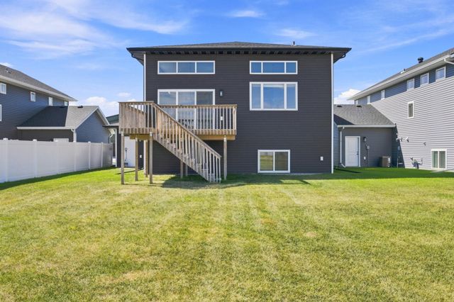 7318 Madelyn Lane S, Fargo, ND 58104