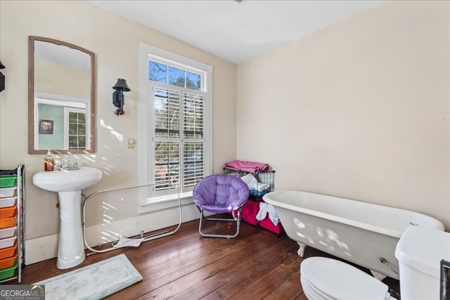 66 Merritt Street, Hawkinsville, GA 31036