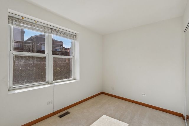 1133 W CORNELIA Avenue B, Chicago, IL 60657