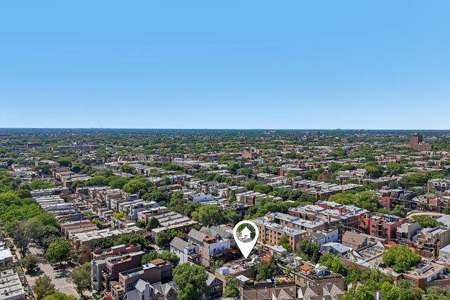 1133 W CORNELIA Avenue B, Chicago, IL 60657