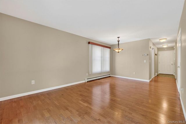 300 West Street 8, Mount Kisco, NY 10549