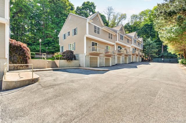 300 West Street 8, Mount Kisco, NY 10549