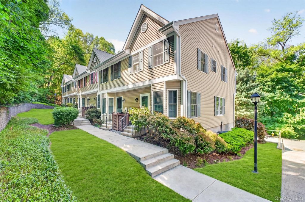 300 West Street 8, Mount Kisco, NY 10549