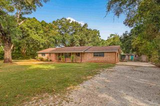 5850 Ironwood Rd, Milton, FL 32583