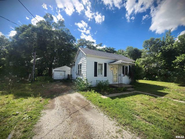 1021 MAPLE Street, Pekin, IL 61554